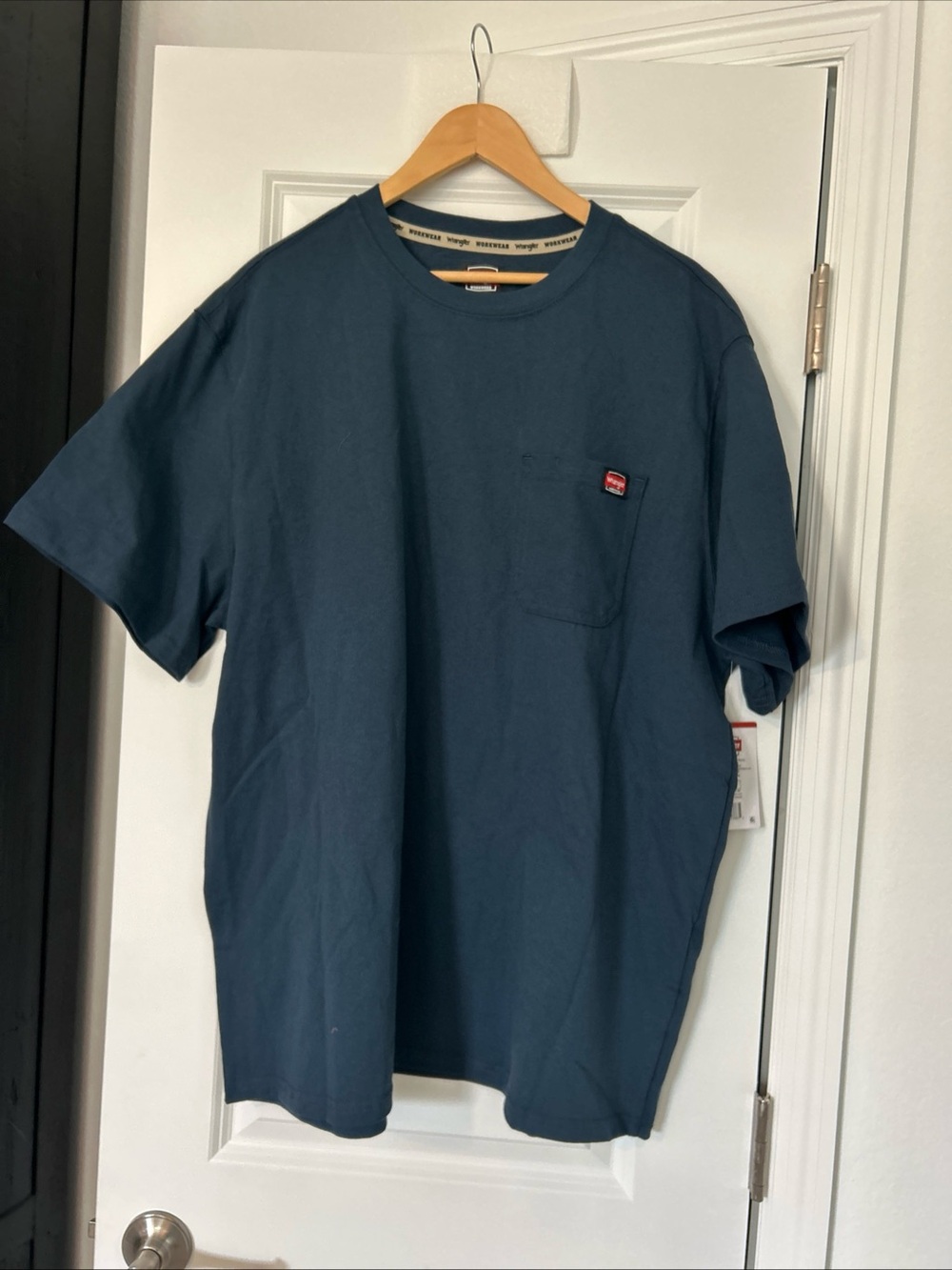 Wrangler Workwear Short Sleeve Heavyweight Pocket Crew Work Shirt, 2XL- Navy